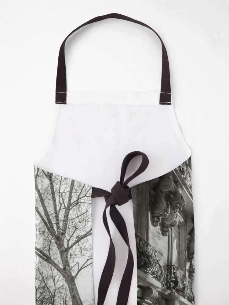 Tablier parisien sur fond blanc 